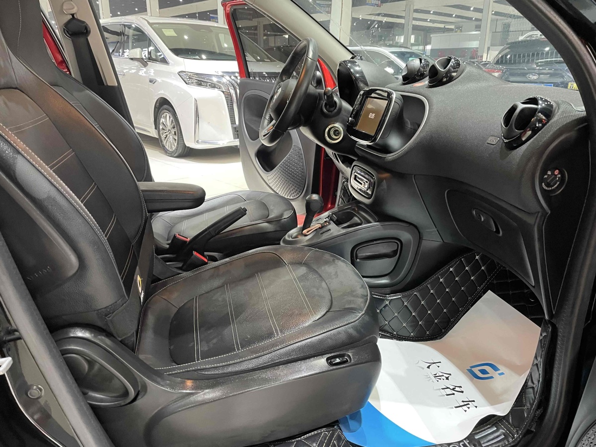 smart forfour  2016款 0.9T 66千瓦先鋒版圖片