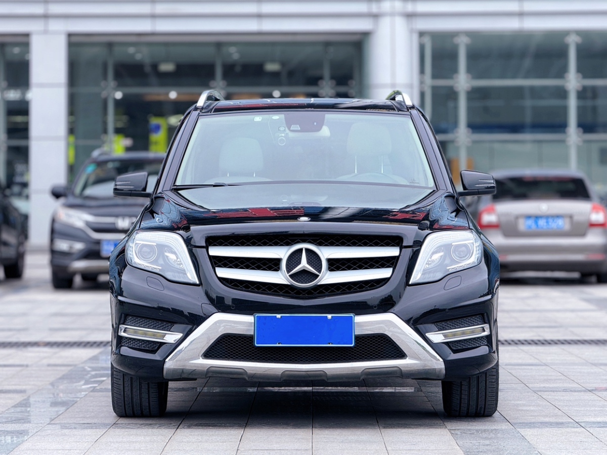 奔馳 奔馳GLK級  2015款 GLK 300 4MATIC 時(shí)尚型 極致版圖片