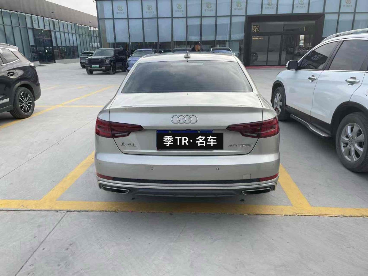 奧迪 奧迪A4L  2018款 30周年年型 40 TFSI 時尚型圖片