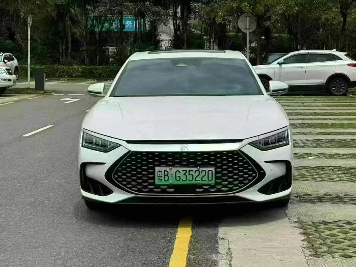 比亞迪 漢  2022款 EV 創(chuàng)世版 715KM前驅(qū)尊榮型圖片