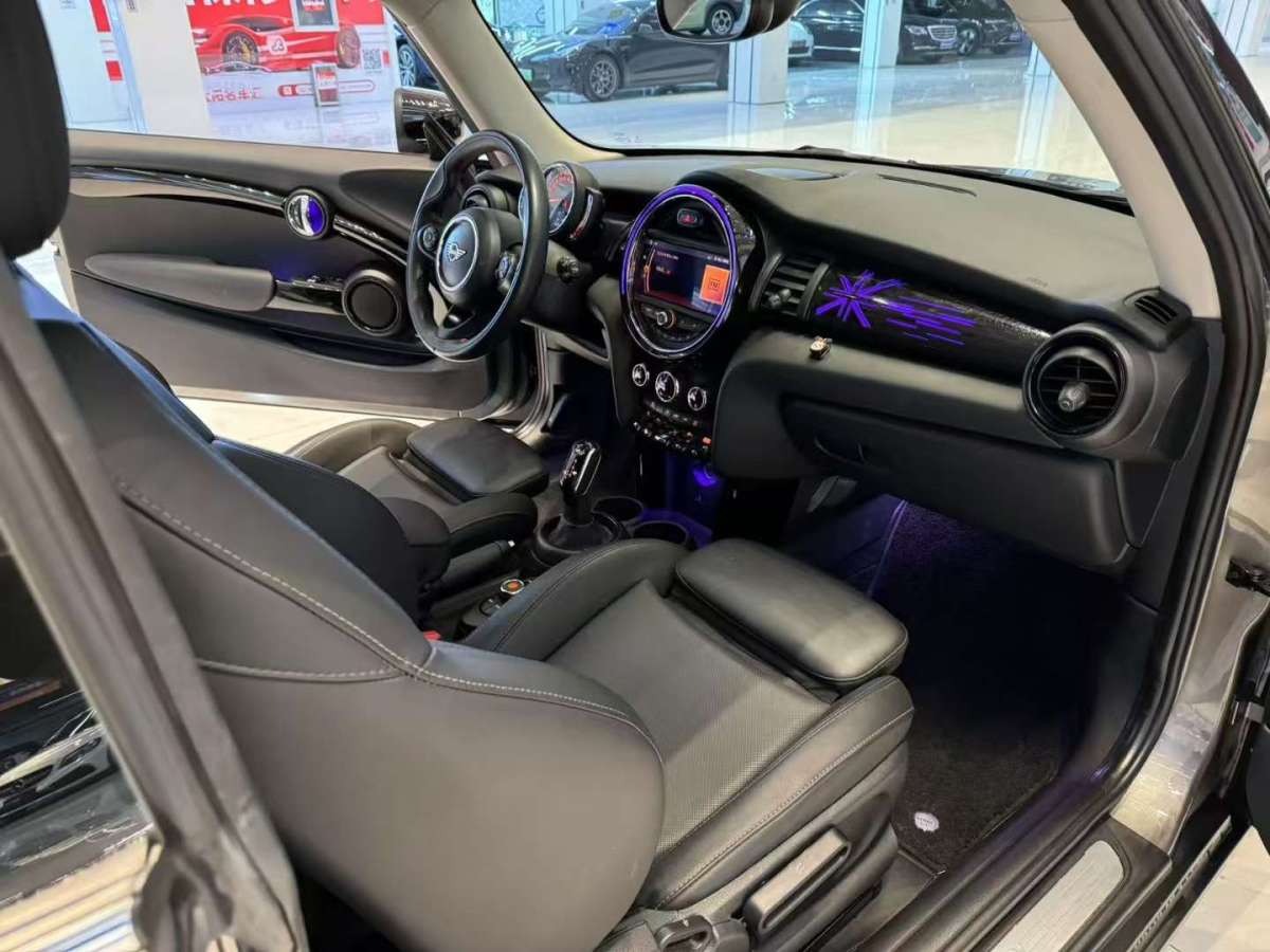 MINI MINI  2020款 2.0T COOPER S CABRIO 藝術(shù)家圖片