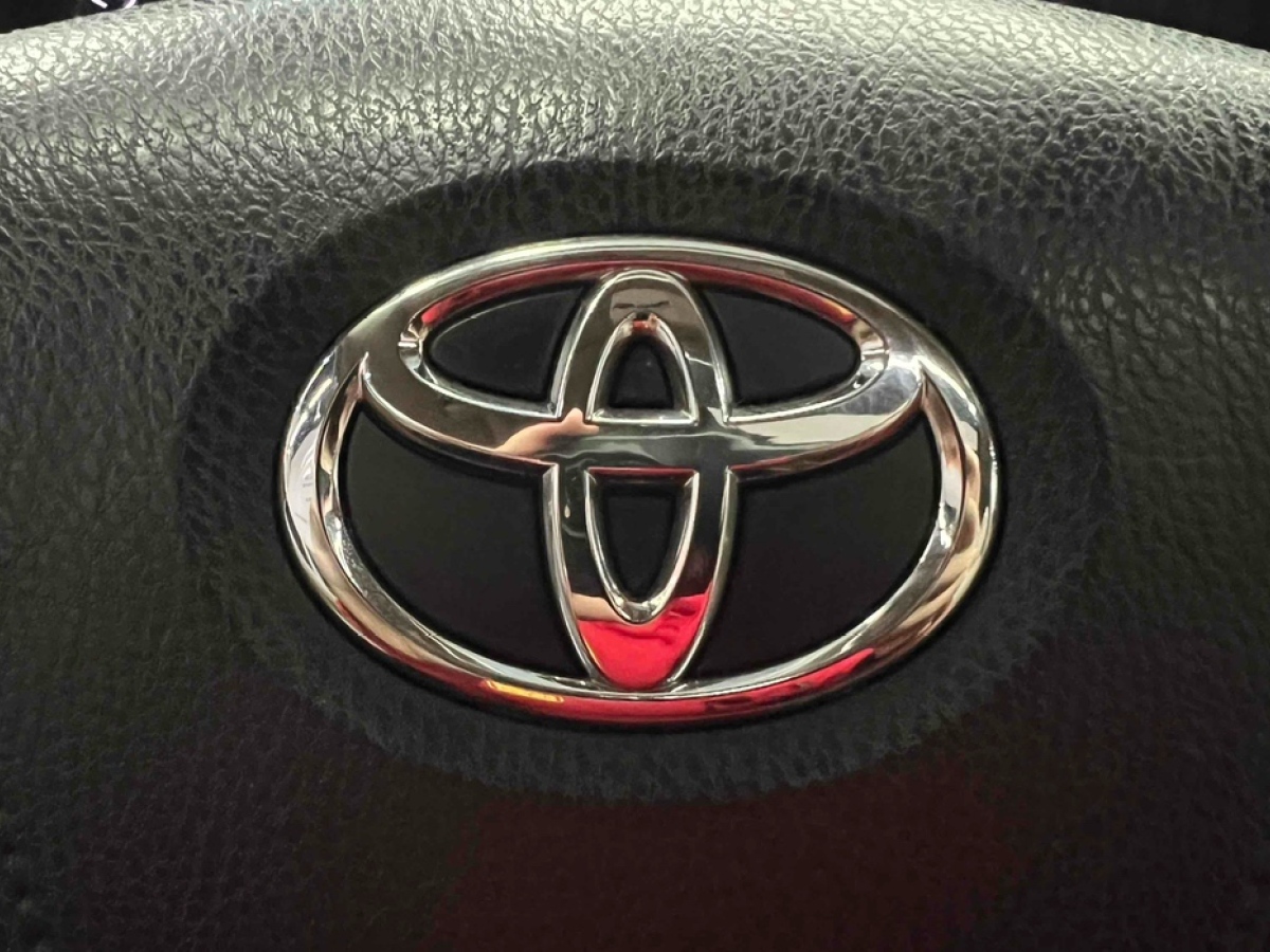 2019年04月丰田 塞纳  2015款 3.5L 两驱L
