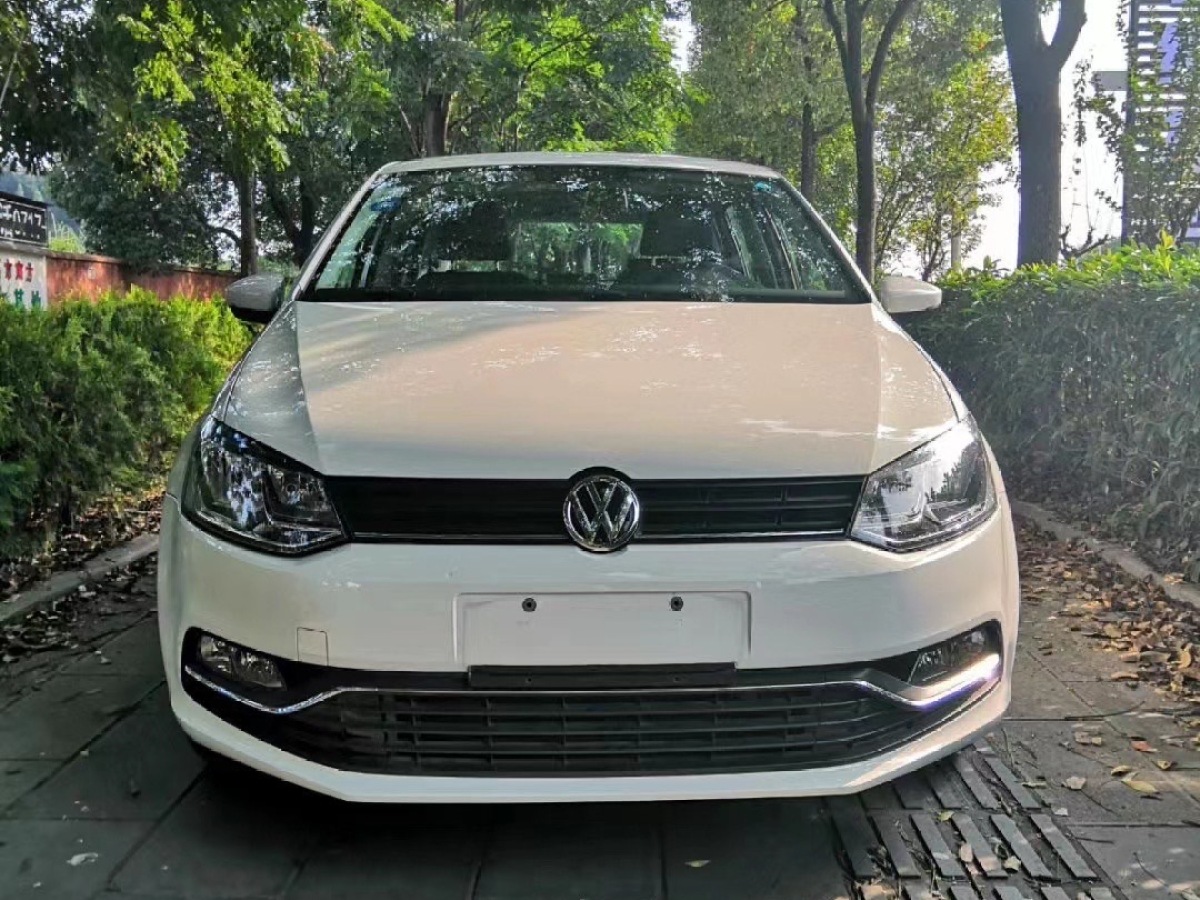 【宜昌】2018年11月 大眾 polo 2018款 1.5l 自動安享型 白色 自動檔