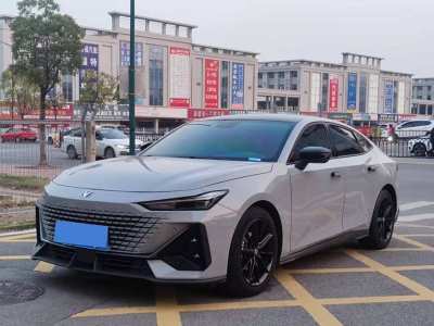 2022年8月 長(zhǎng)安 長(zhǎng)安UNI-V 1.5T 卓越型圖片