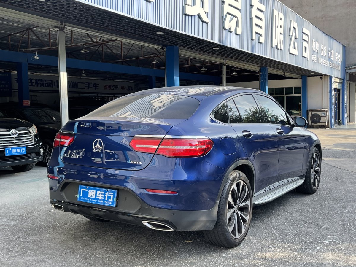 2019年7月奔馳 奔馳GLC  2023款 改款 GLC 260 4MATIC 轎跑SUV