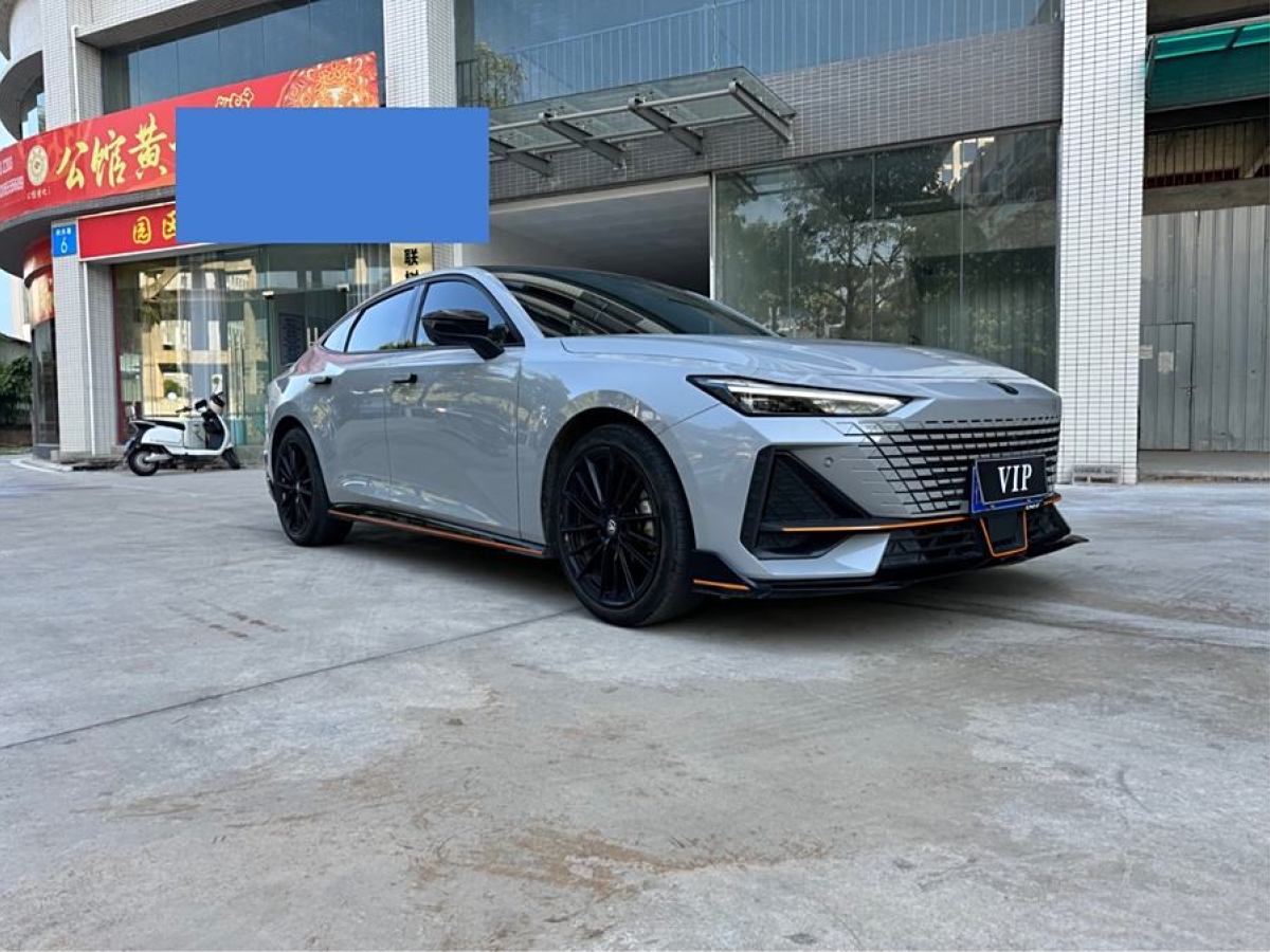 長(zhǎng)安 長(zhǎng)安UNI-V  2022款 1.5T 運(yùn)動(dòng)版圖片