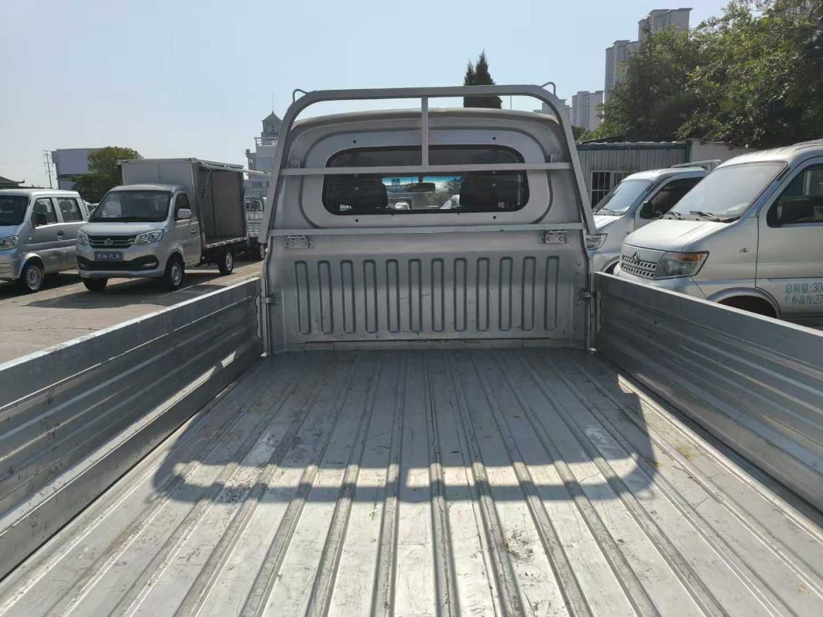 東風(fēng)風(fēng)光 風(fēng)光380  2022款 1.5L 精典型廂車 2座圖片