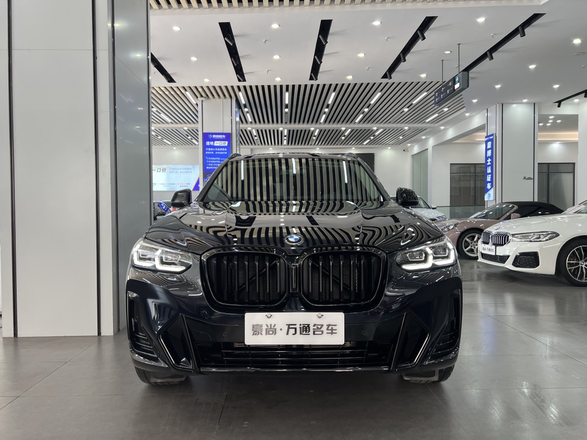 2022年5月寶馬 寶馬X3  2022款 xDrive30i 領(lǐng)先型 M曜夜套裝