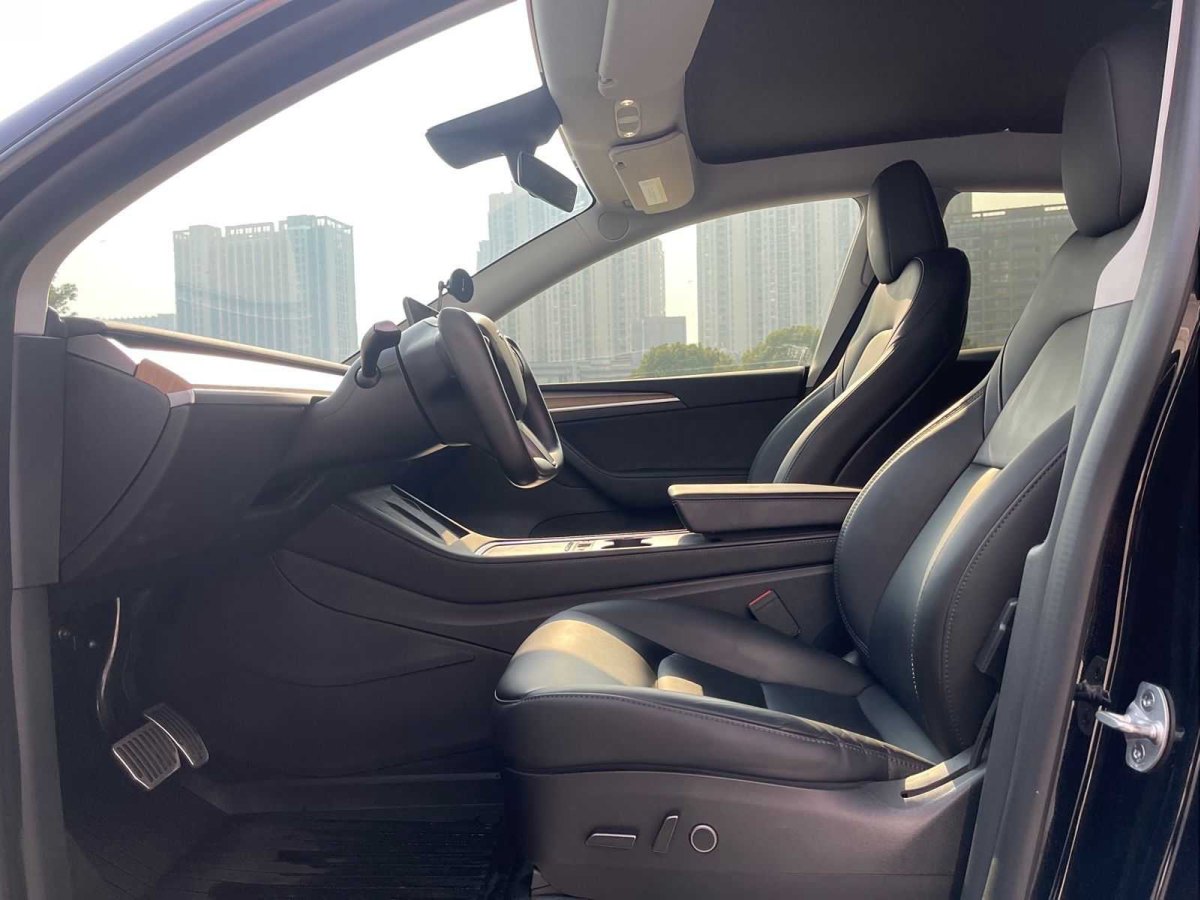 特斯拉 Model 3  2020款 改款 長(zhǎng)續(xù)航后輪驅(qū)動(dòng)版圖片