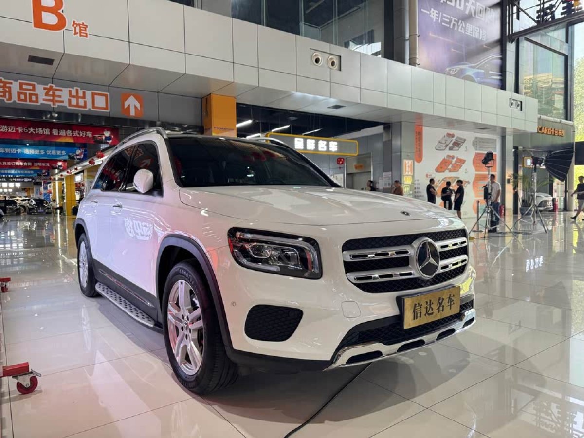 奔馳 奔馳GLB  2022款 GLB 220 動感型圖片