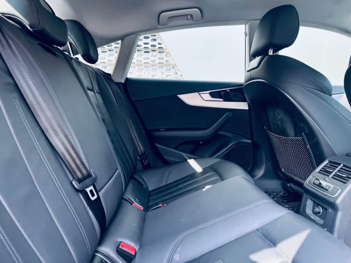奧迪 奧迪A5  2023款 Sportback 40 TFSI 時尚動感型圖片