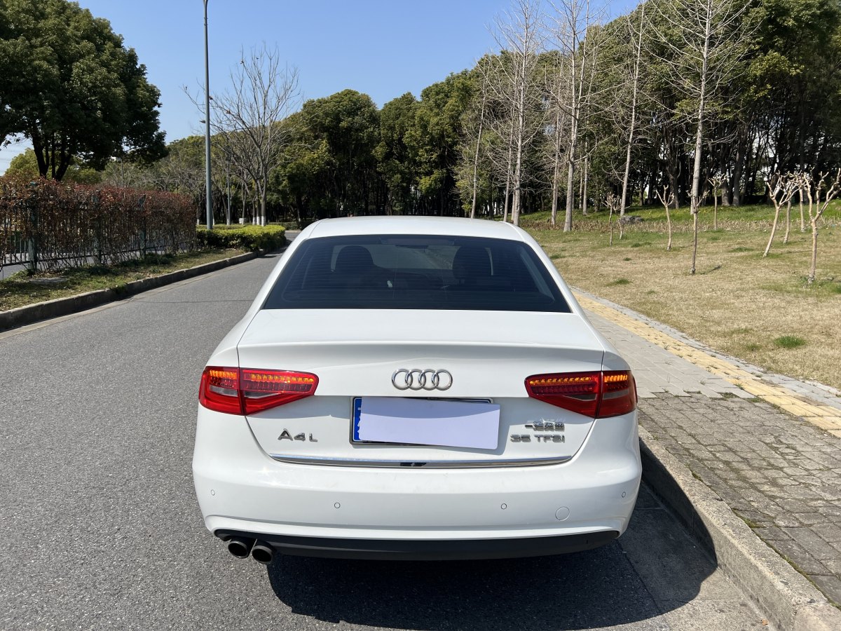 2015年3月奧迪 奧迪A4L  2015款 35 TFSI 自動(dòng)舒適型