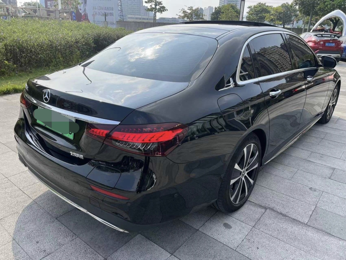 奔馳 奔馳E級(jí)新能源  2023款 E 350 e L 插電式混合動(dòng)力轎車圖片