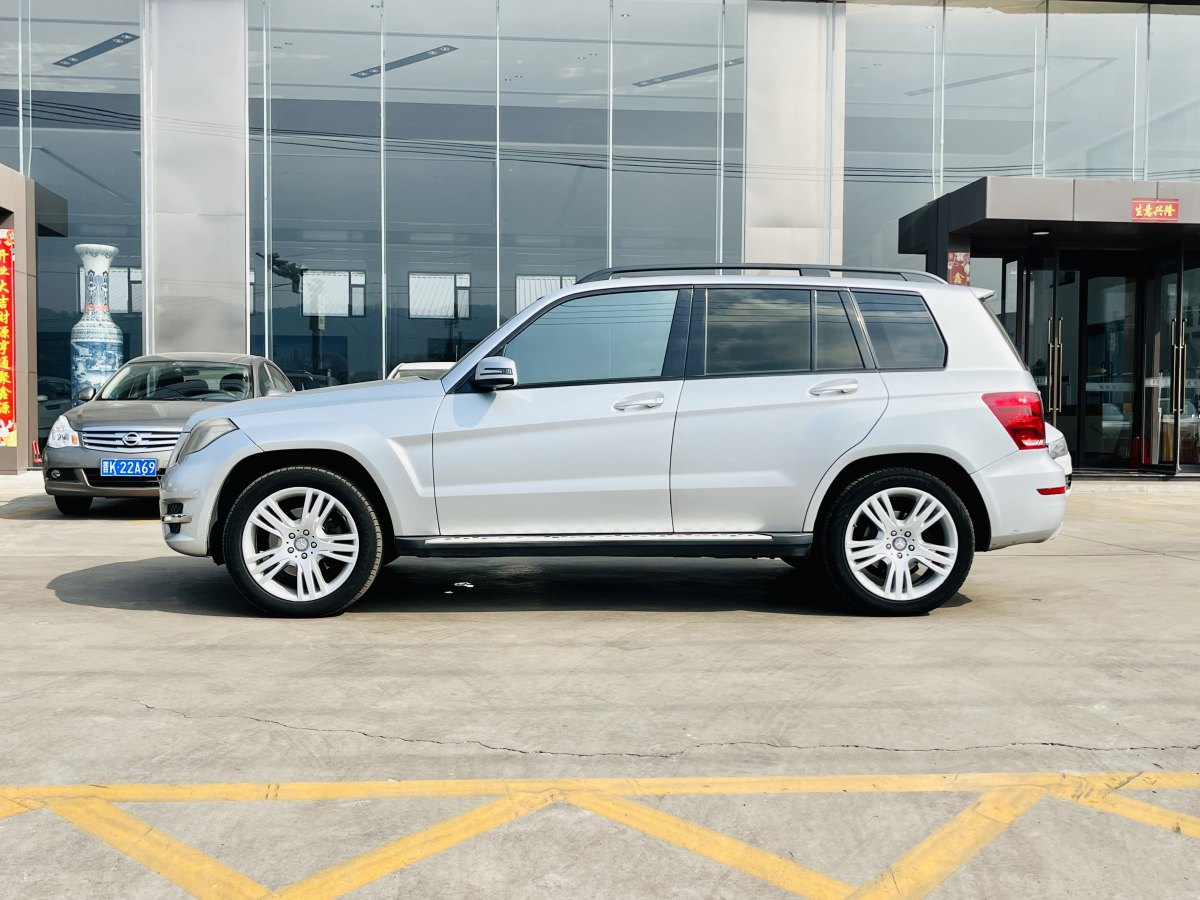 奔驰 奔驰GLK级  2014款 GLK 260 4MATIC 动感型图片