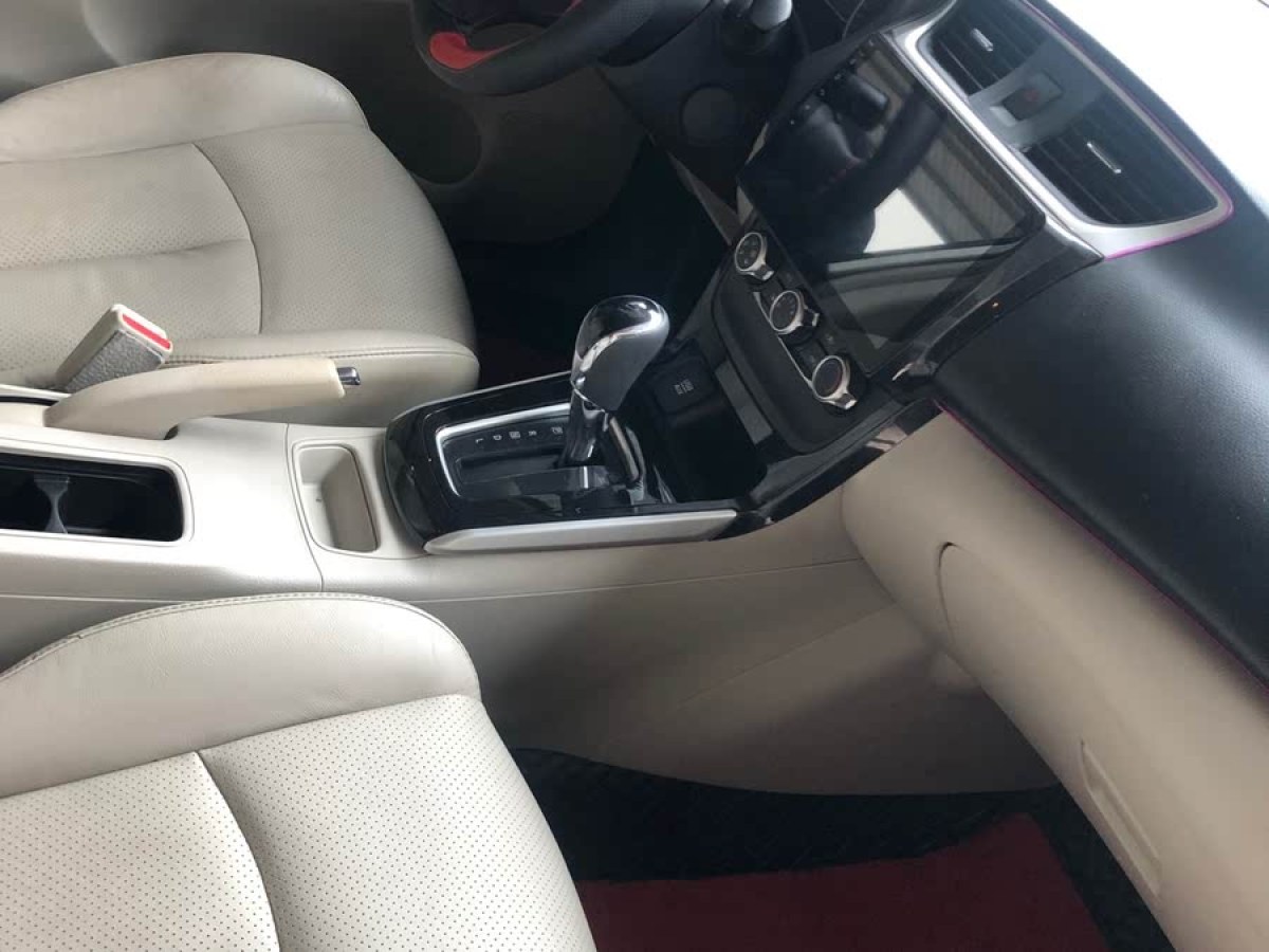 日產(chǎn) 軒逸  2016款 1.6XL CVT豪華版圖片