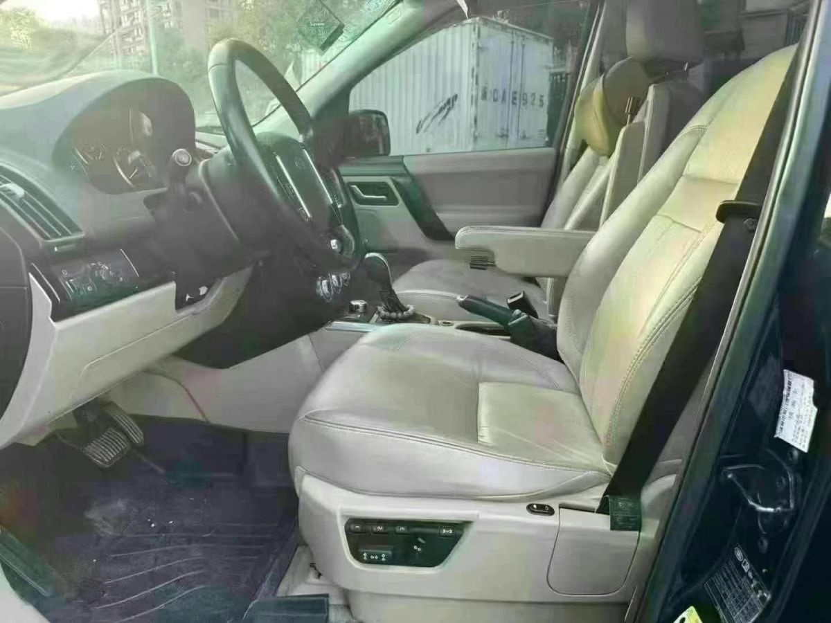 路虎 發(fā)現(xiàn)  2011款 4 3.0T SDV6 HSE 柴油版圖片