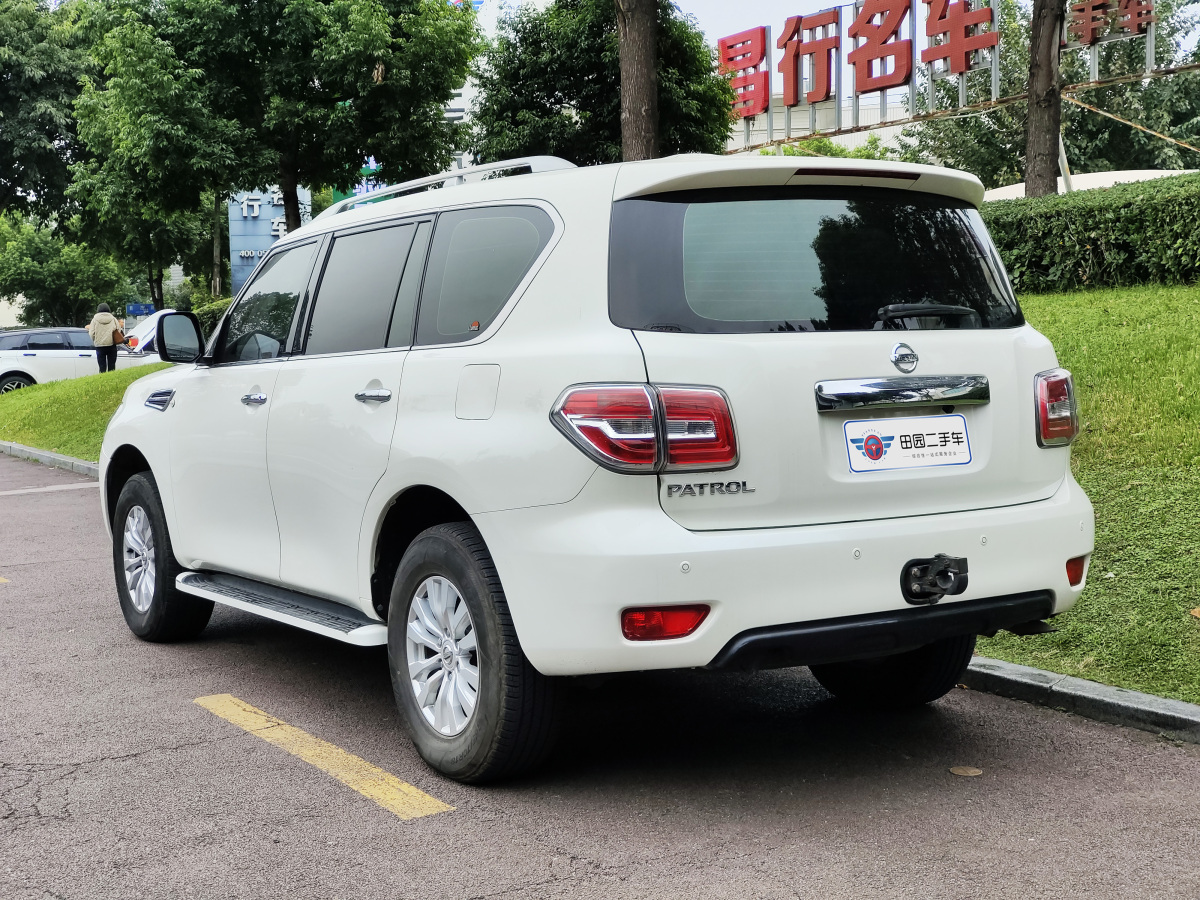 日產(chǎn) 途樂  2018款 4.0L 領(lǐng)英型圖片