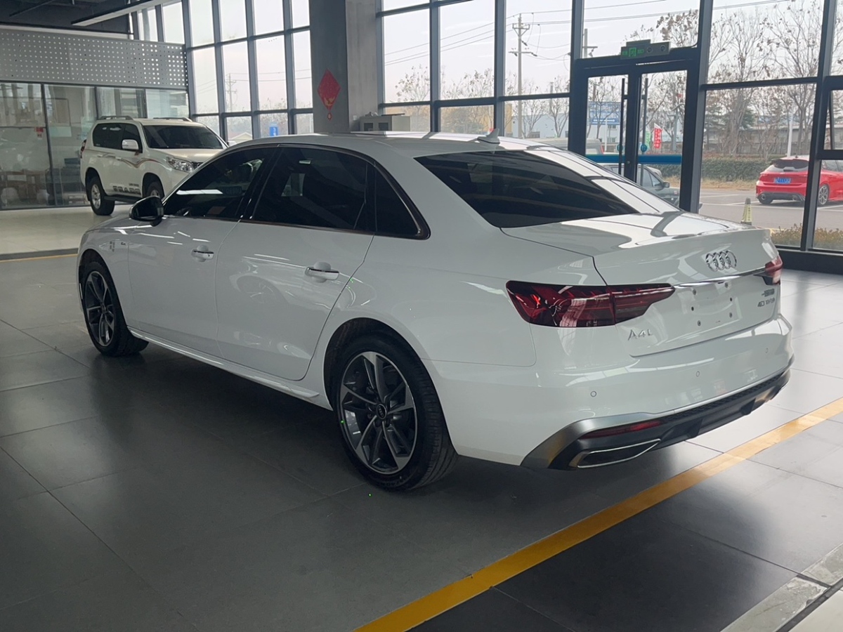 奧迪 奧迪A4L  2024款 40 TFSI 時(shí)尚動(dòng)感型圖片