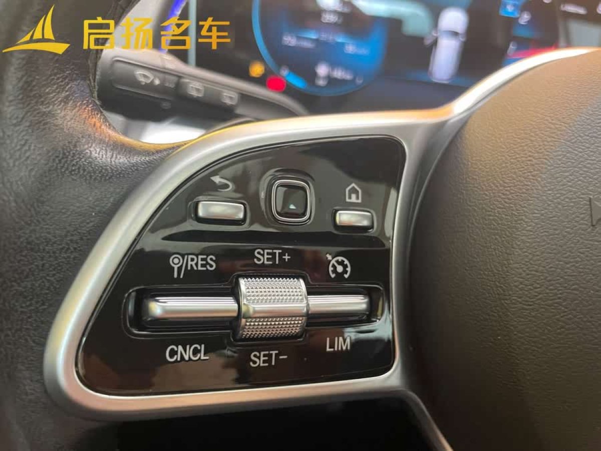 奔馳 奔馳GLB  2020款 改款 GLB 200 時(shí)尚型圖片
