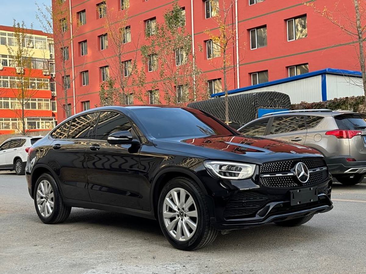 奔馳 奔馳GLC  2023款 改款 GLC 260 4MATIC 轎跑SUV圖片