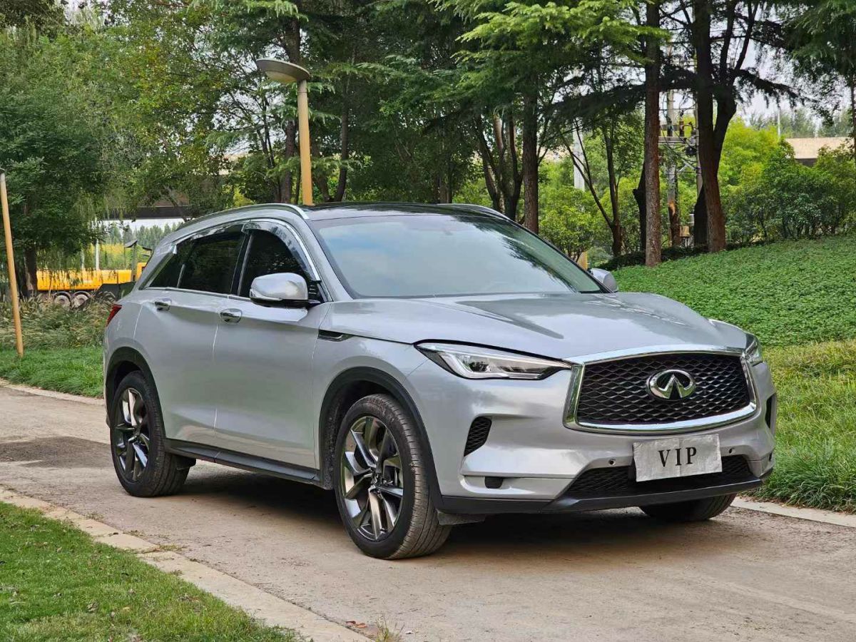 2022年1月英菲尼迪 QX50  2022款 2.0T 兩驅(qū)菁英版