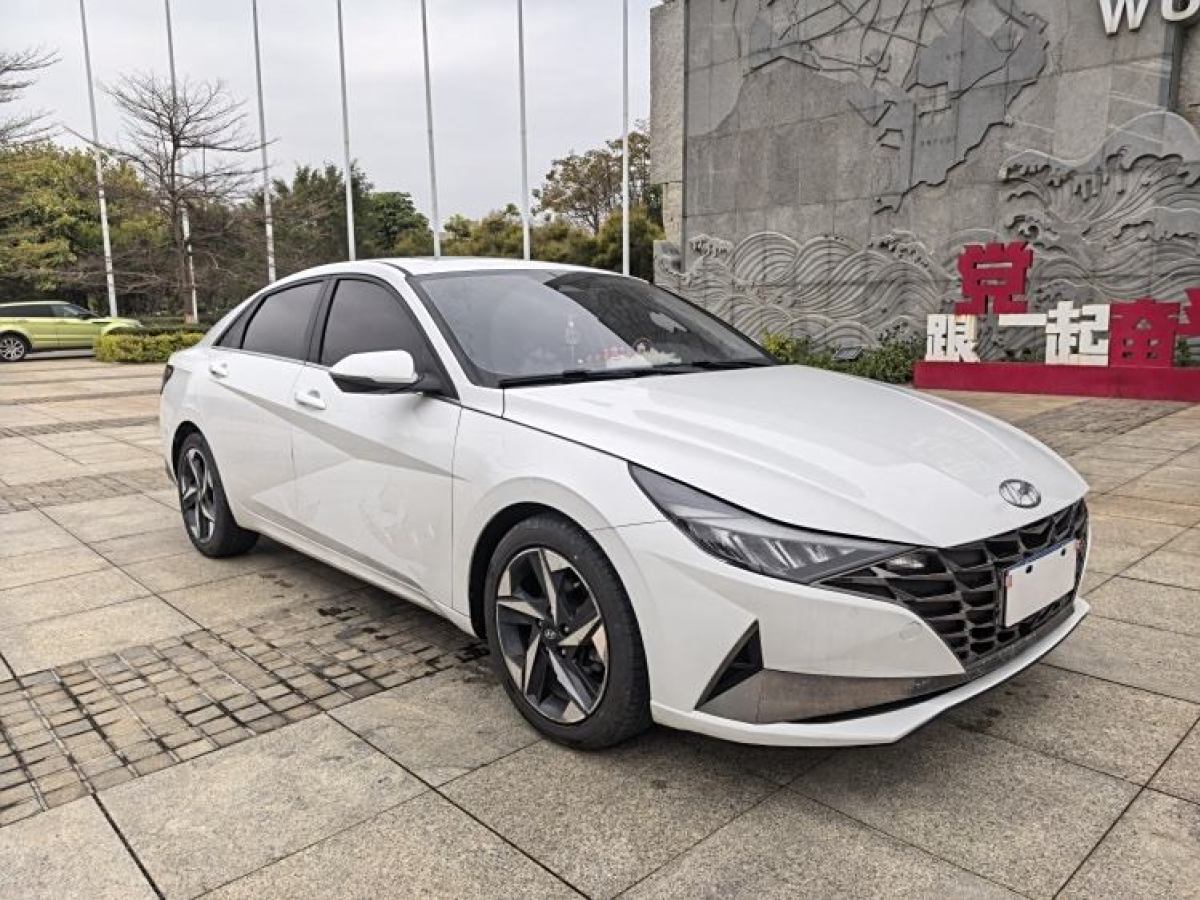 現(xiàn)代 伊蘭特  2022款 1.5L CVT LUX尊貴版圖片