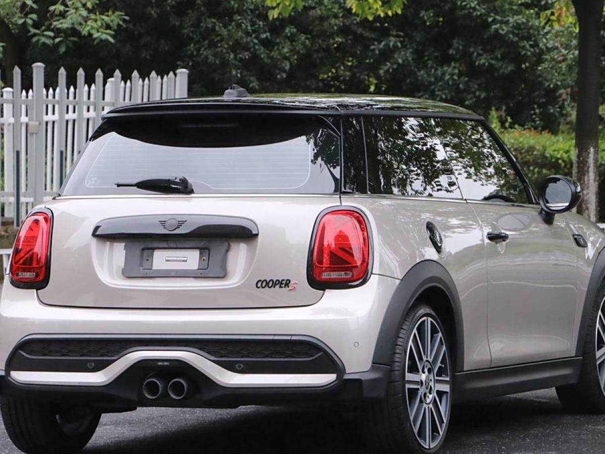 2022年9月MINI MINI  2022款 改款 2.0T COOPER S 藝術(shù)家