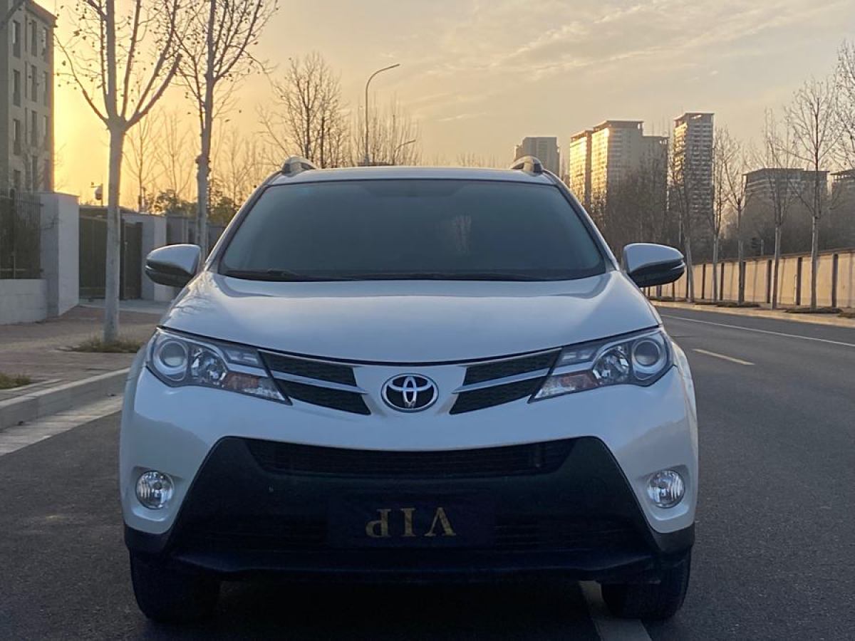 豐田 RAV4榮放  2015款 2.0L CVT四驅新銳版圖片