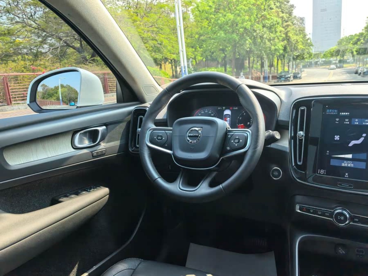沃爾沃 沃爾沃XC40  2020款  T3 智遠(yuǎn)豪華版圖片