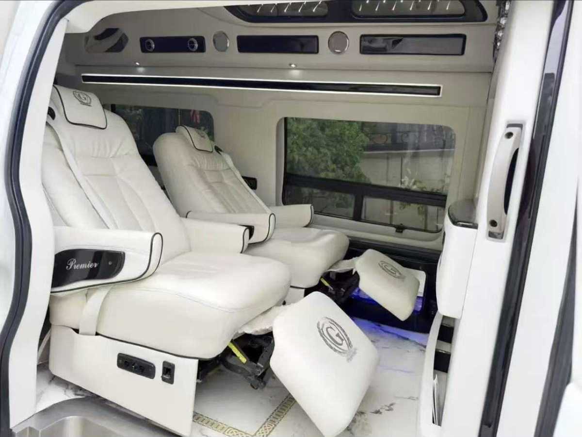 GMC SAVANA  2012款 6.0L 領袖級經(jīng)典版圖片