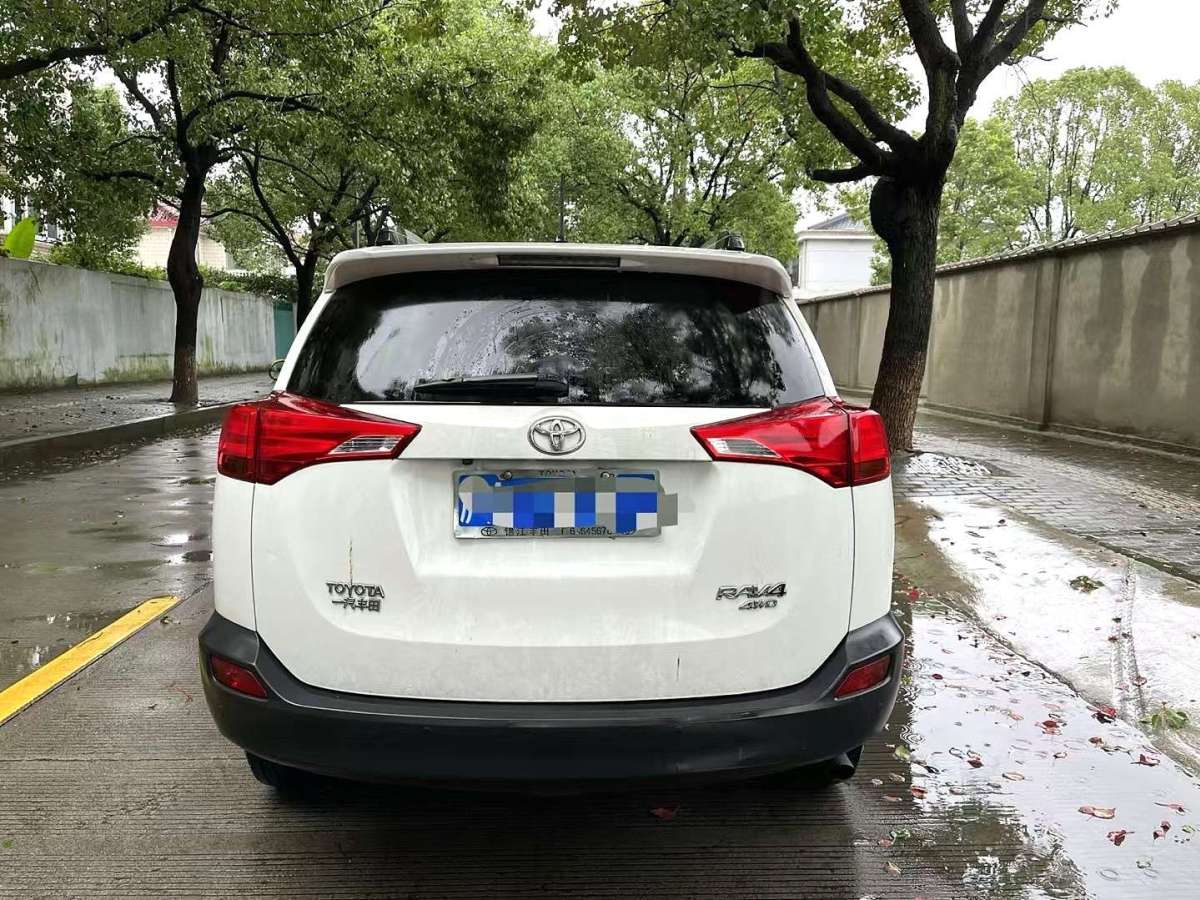 豐田 RAV4榮放  2015款 2.0L CVT四驅(qū)新銳版圖片