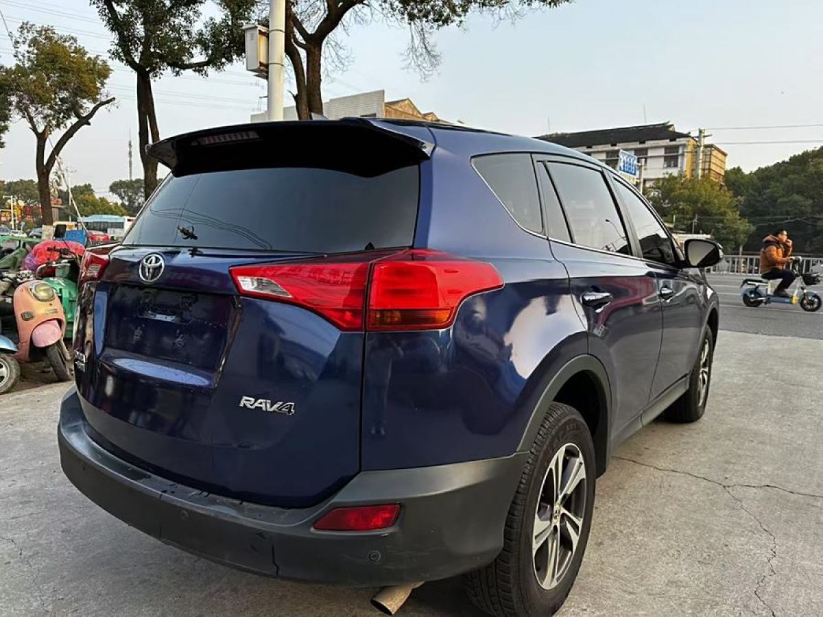 豐田 RAV4榮放  2015款 2.0L CVT兩驅(qū)風(fēng)尚版圖片