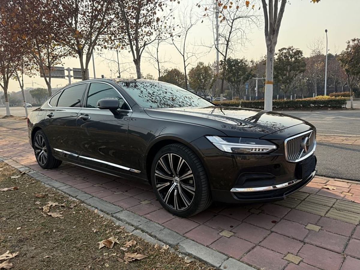 沃爾沃 S90  2023款 B5 智遠(yuǎn)豪華版圖片