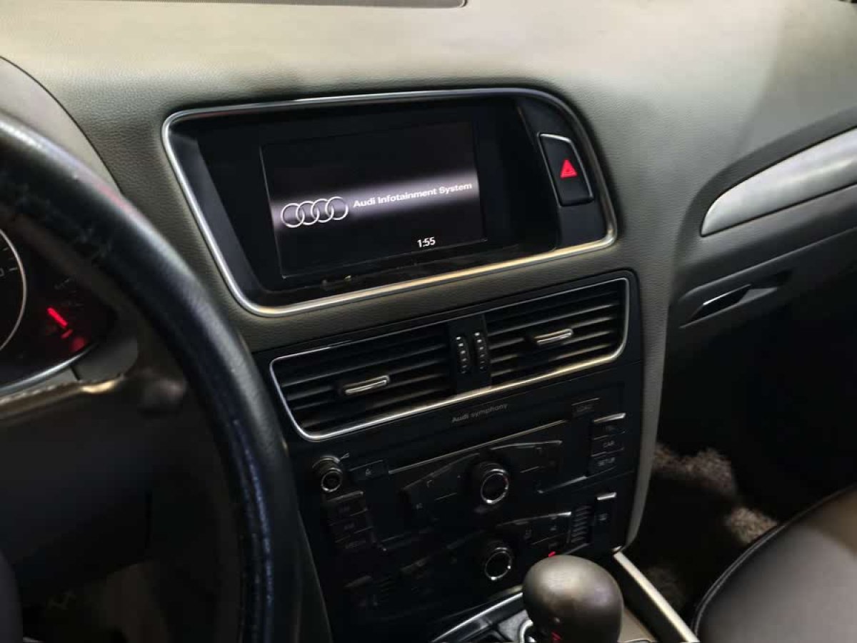 奧迪 奧迪Q5  2011款 2.0TFSI 進(jìn)取型圖片