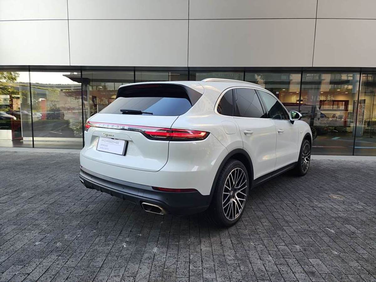 2021年2月保時捷 Cayenne新能源  2021款 Cayenne E-Hybrid 2.0T