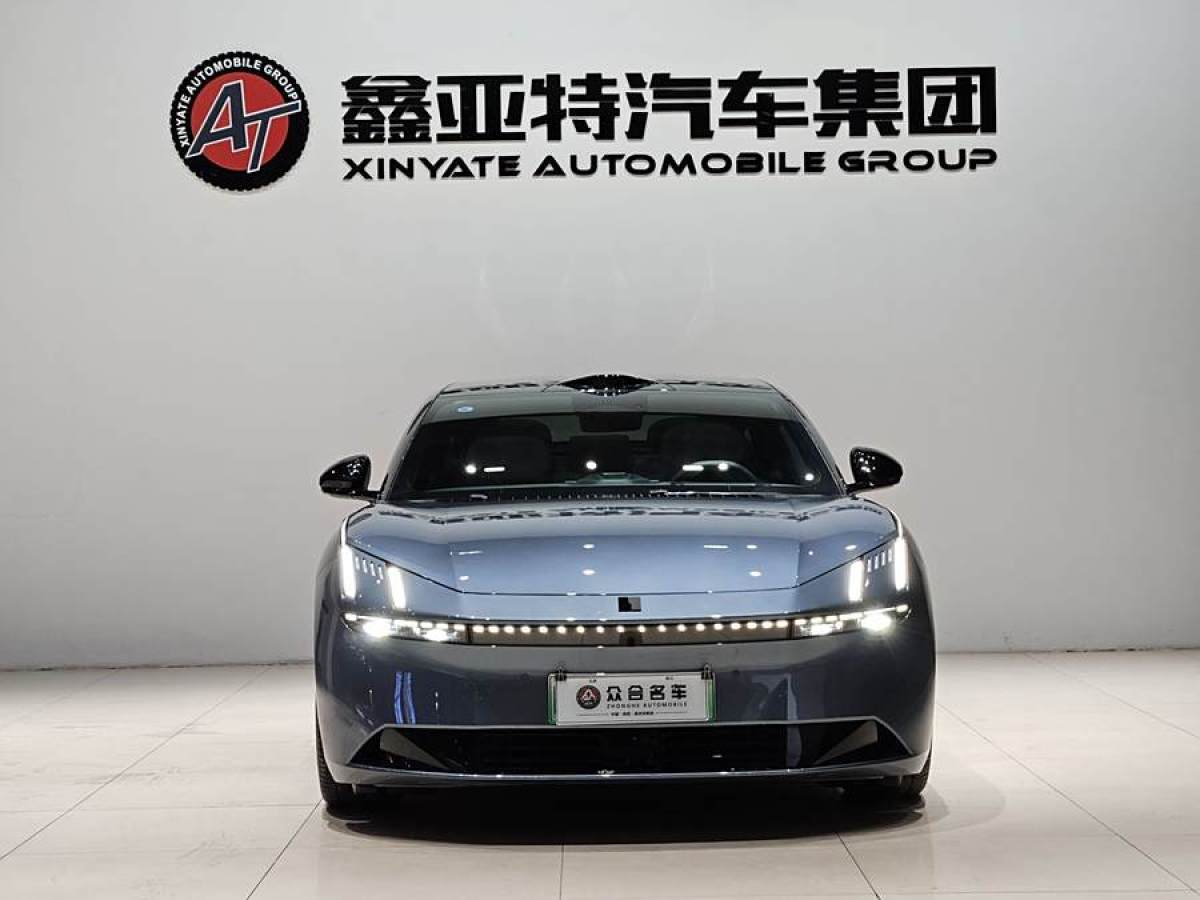 領(lǐng)克 領(lǐng)克Z10  2025款 95kWh 702km四驅(qū)智駕Ultra圖片