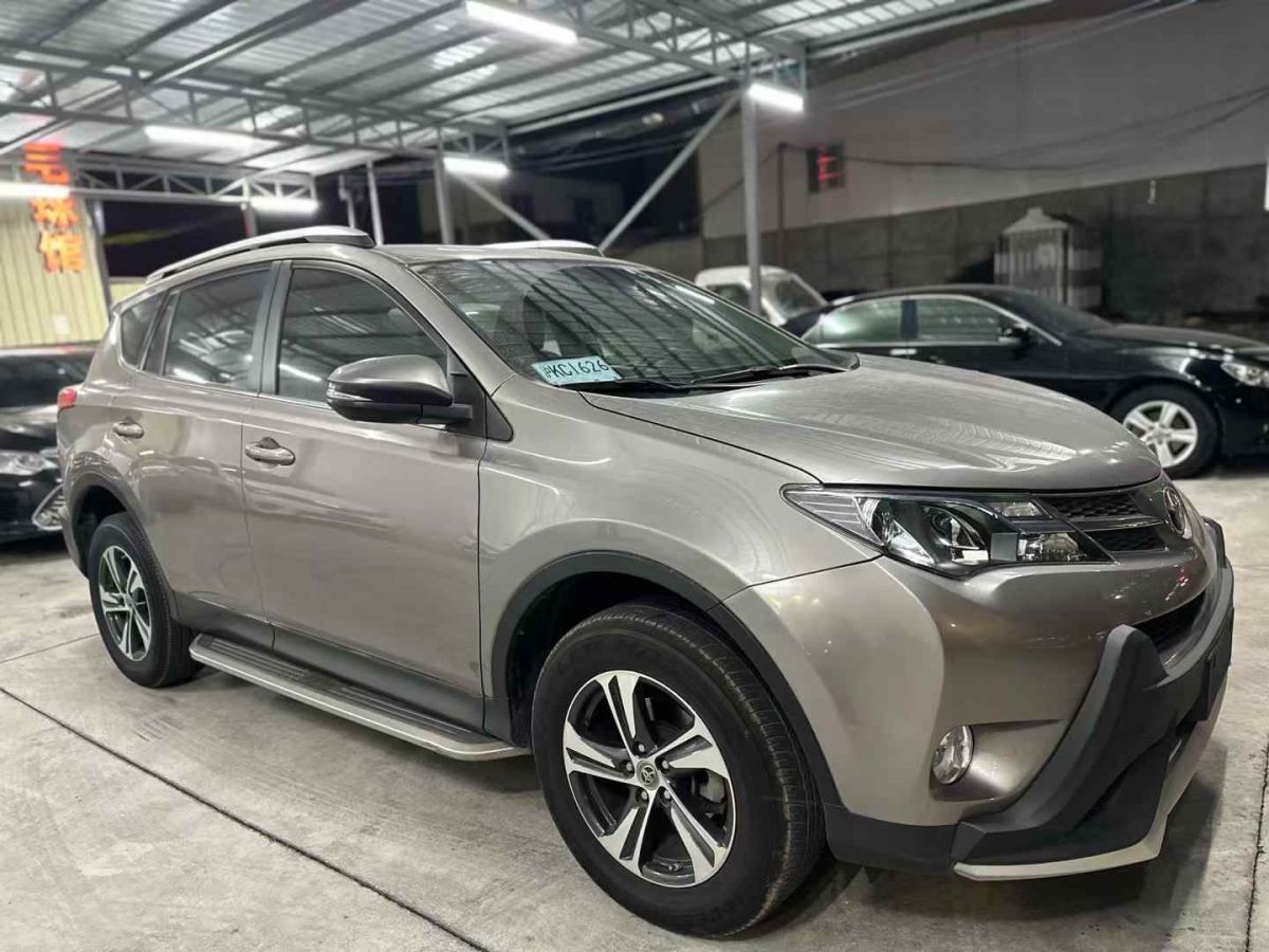 豐田 RAV4榮放  2015款 2.0L CVT四驅(qū)新銳版圖片