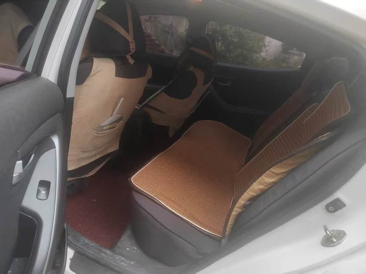 現代 朗動  2016款 1.6L 自動尊貴型圖片