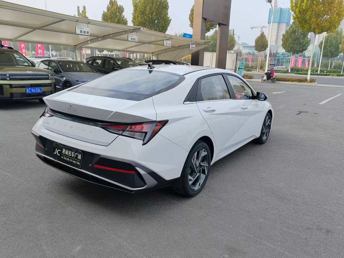 現(xiàn)代 伊蘭特  2023款 1.5L CVT GLX精英版圖片