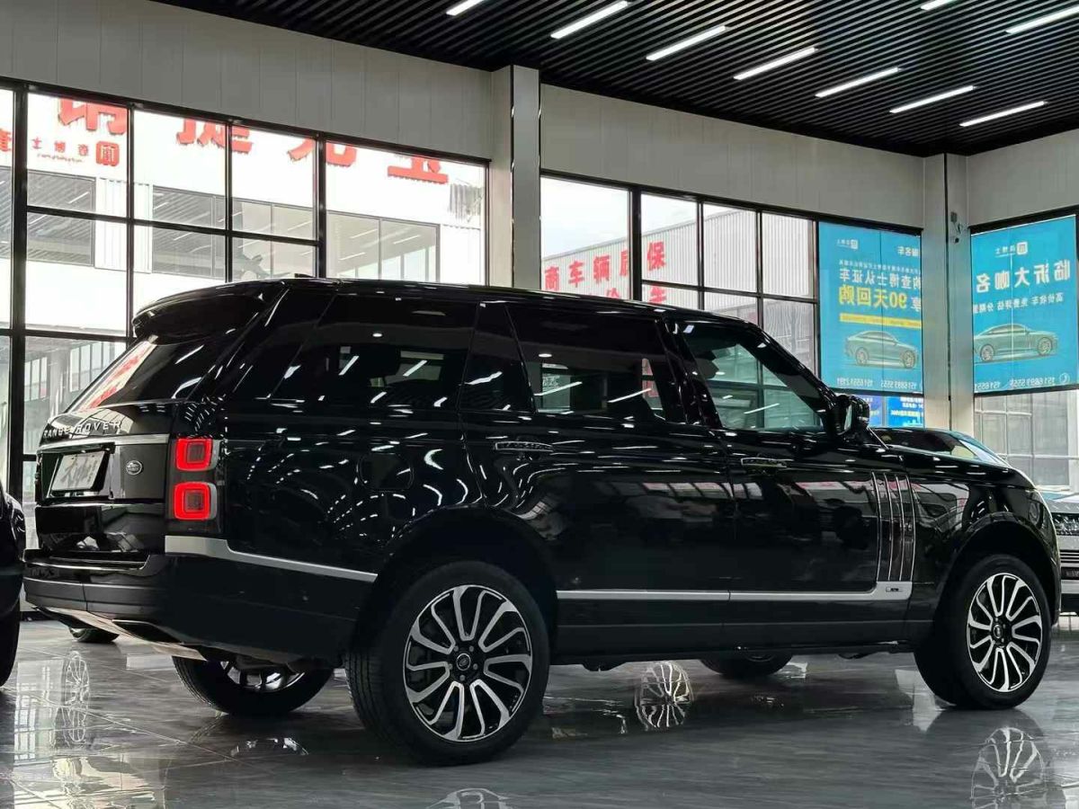 路虎 攬勝  2018款 3.0 V6 SC AB 尊崇創(chuàng)世加長(zhǎng)版圖片
