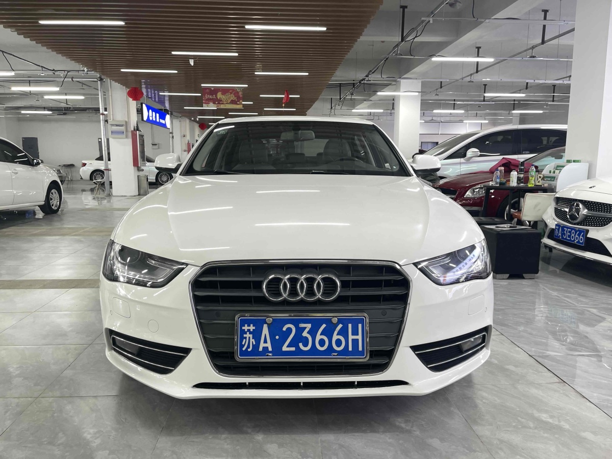 奧迪 奧迪A4L  2013款 35 TFSI 自動標(biāo)準(zhǔn)型圖片