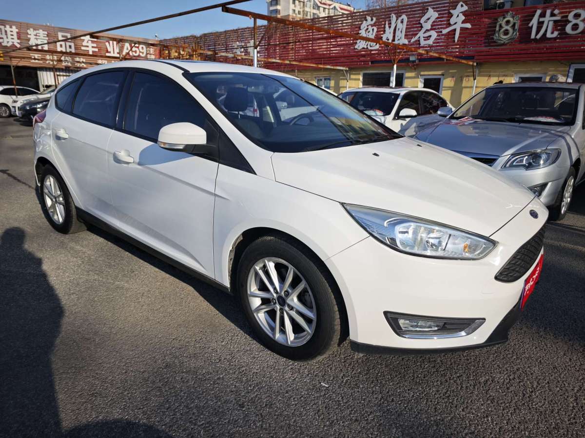 福特 ?？怂? 2015款 兩廂 1.6L 自動(dòng)風(fēng)尚型圖片