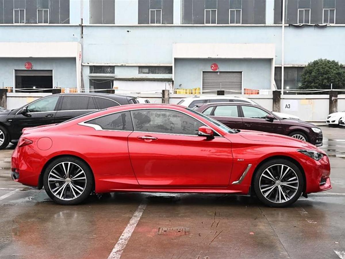 英菲尼迪 Q60  2019款 2.0T 豪華版圖片