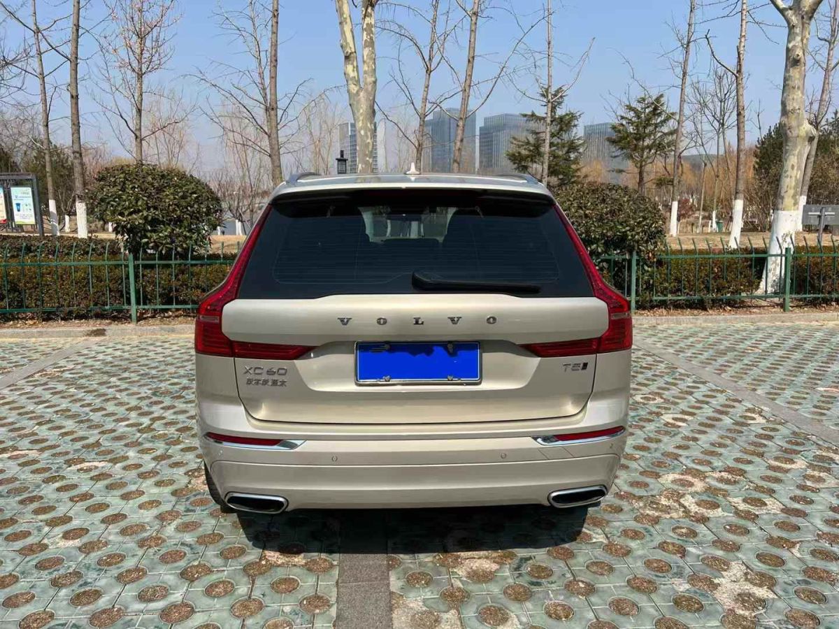 沃爾沃 XC60  2021款 T4 智行豪華版圖片