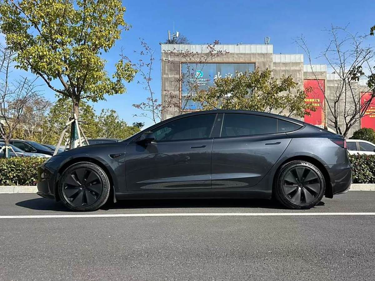 特斯拉 Model Y  2023款 后輪驅(qū)動版圖片