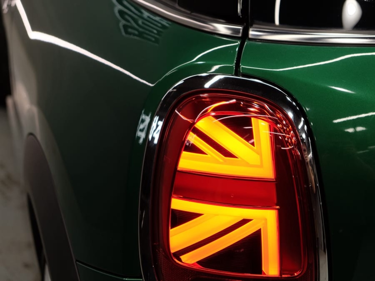 MINI MINI  2022款 改款 1.5T COOPER 藝術(shù)家圖片