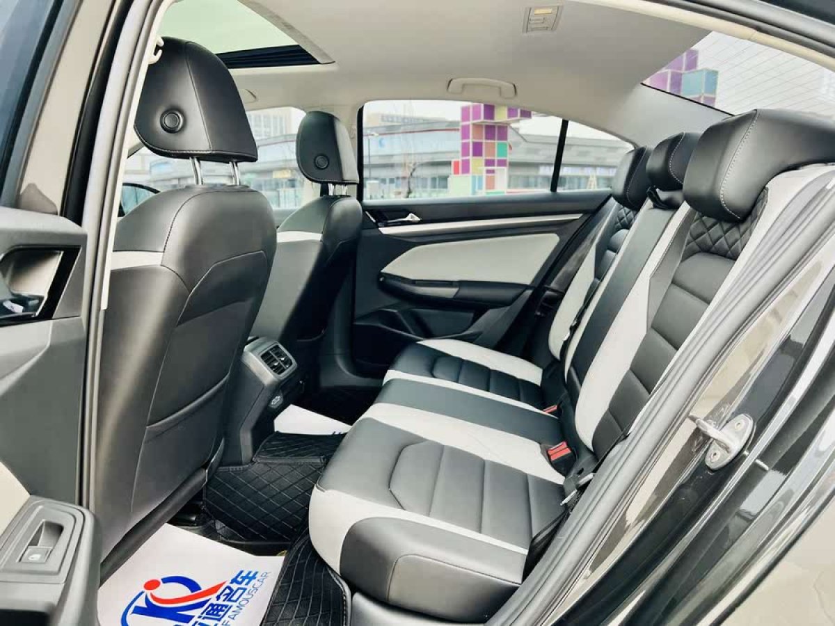 大眾 寶來  2023款 300TSI DSG尊行版圖片