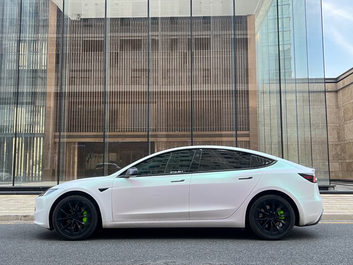 特斯拉 Model Y  2023款 后輪驅(qū)動版圖片