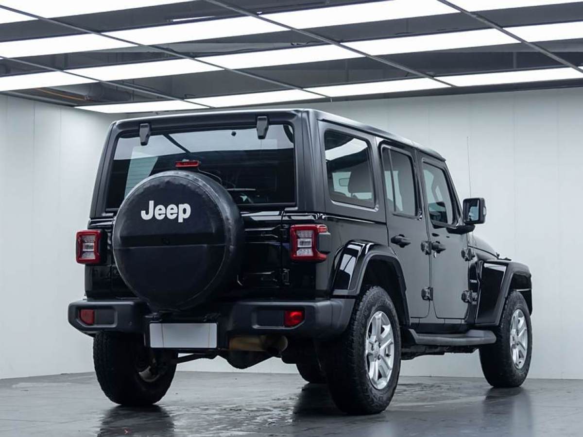 Jeep 牧馬人  2018款 2.0T Sahara 四門版圖片