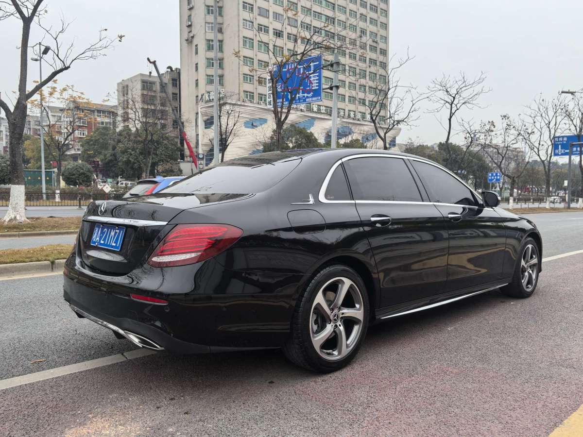 奔馳 奔馳E級(jí)  2018款 E 300 L 豪華型圖片